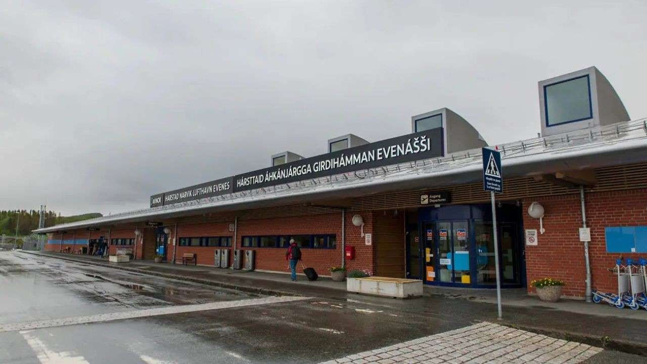 HarstadNarvik Airport (EVE)