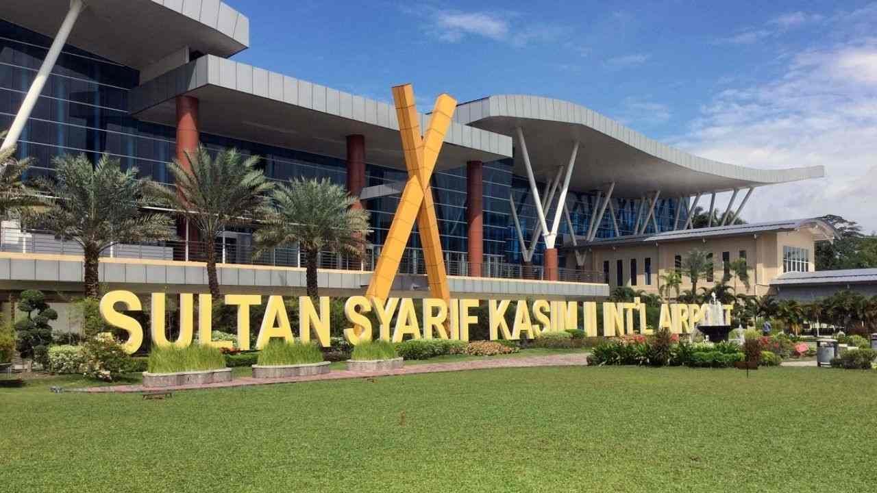 Sultan Syarif Kasim International Airport (PKU)