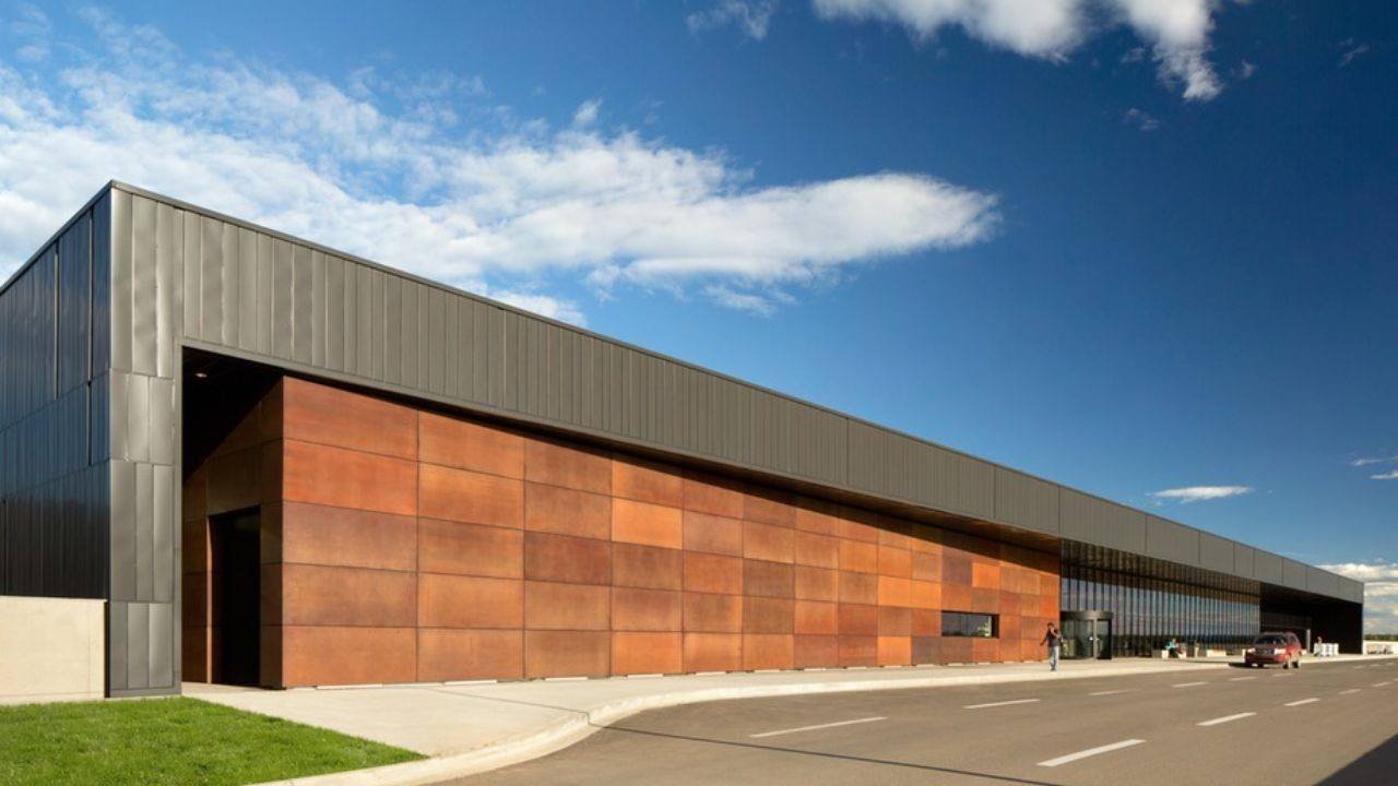 Fort McMurray International Airport (YMM)