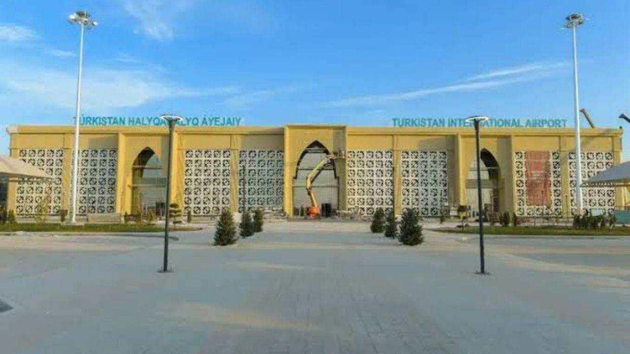 Hazret Sultan International Airport (TSE)
