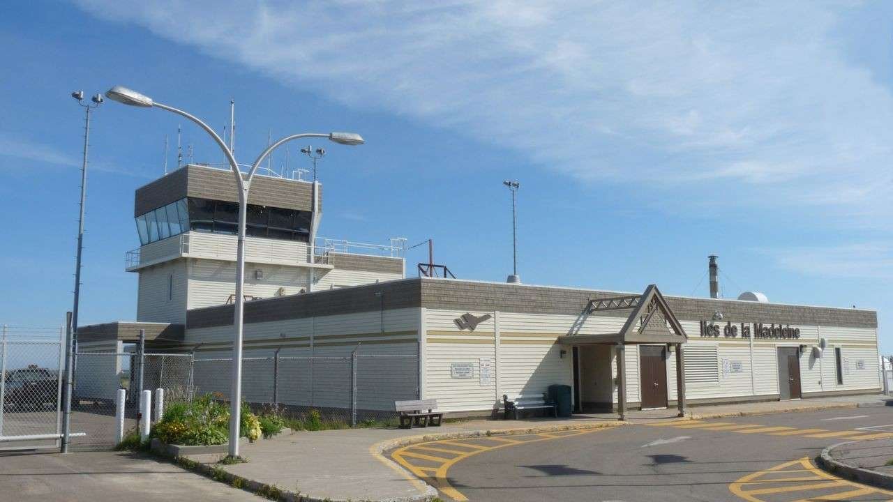 Îles de la Madeleine Airport (YGR)