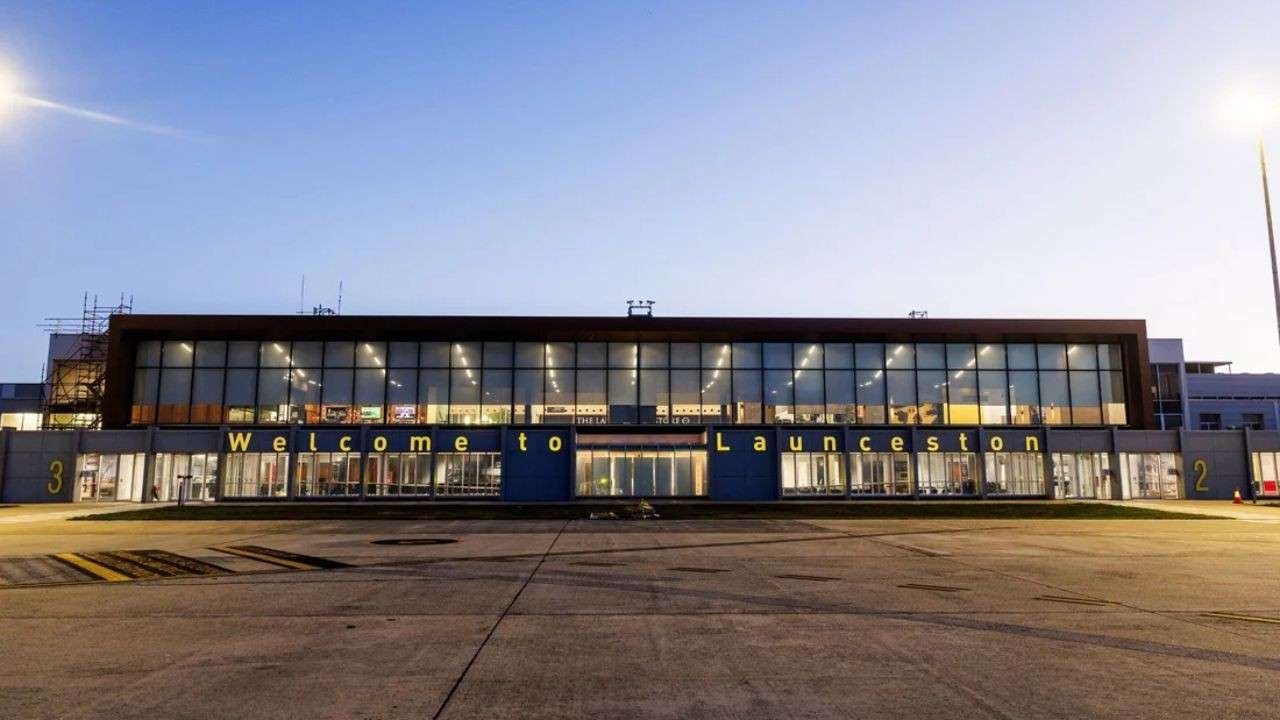 Launceston Airport (LST)