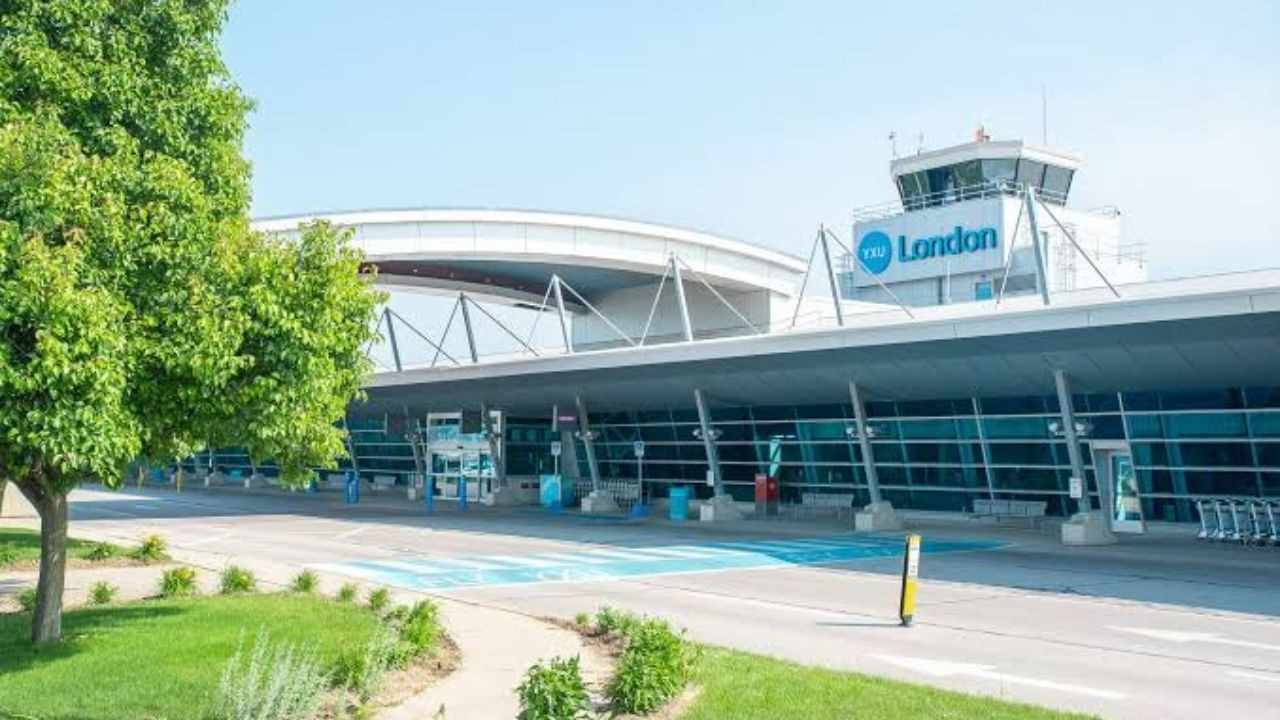 London International Airport (YXU)