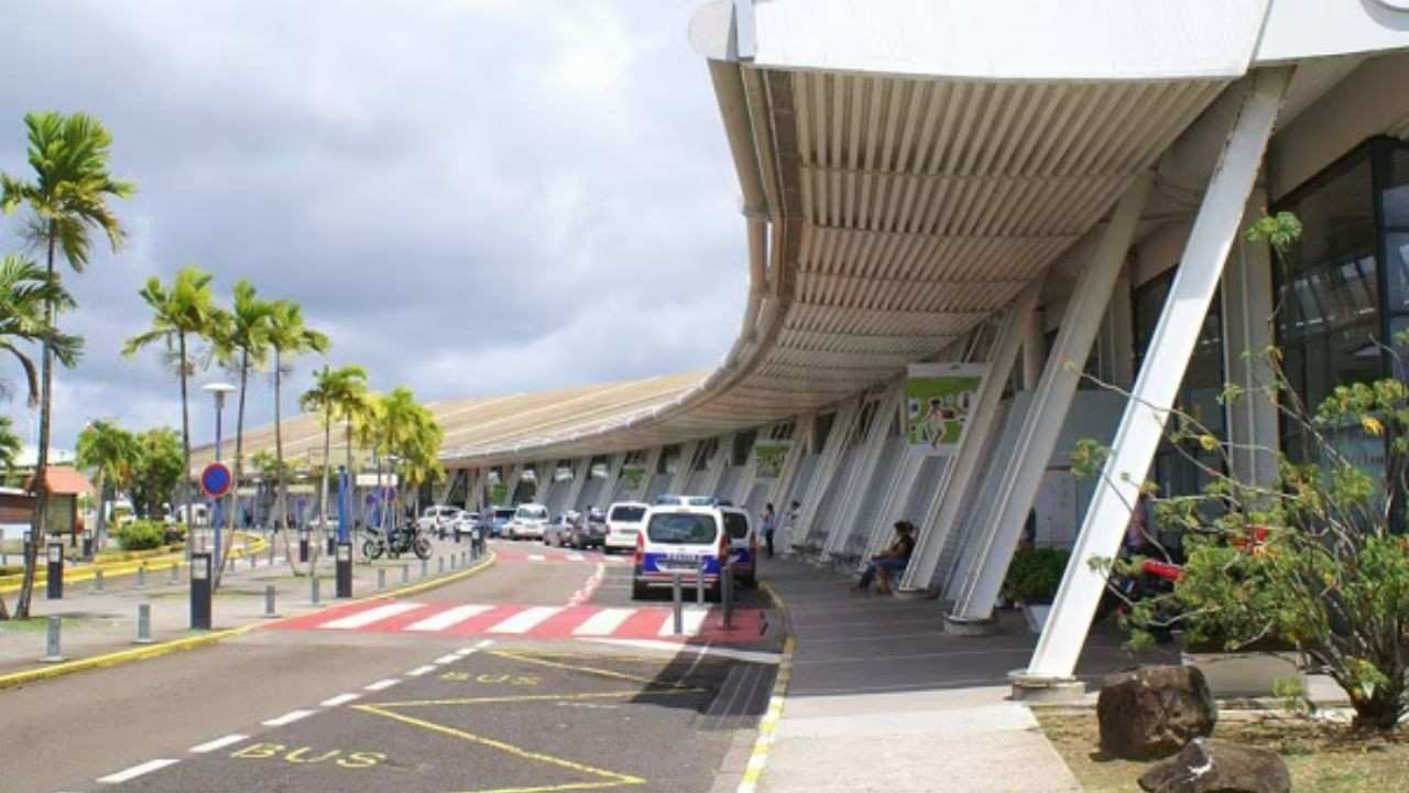 Martinique Aimé Césaire International Airport (FDF)