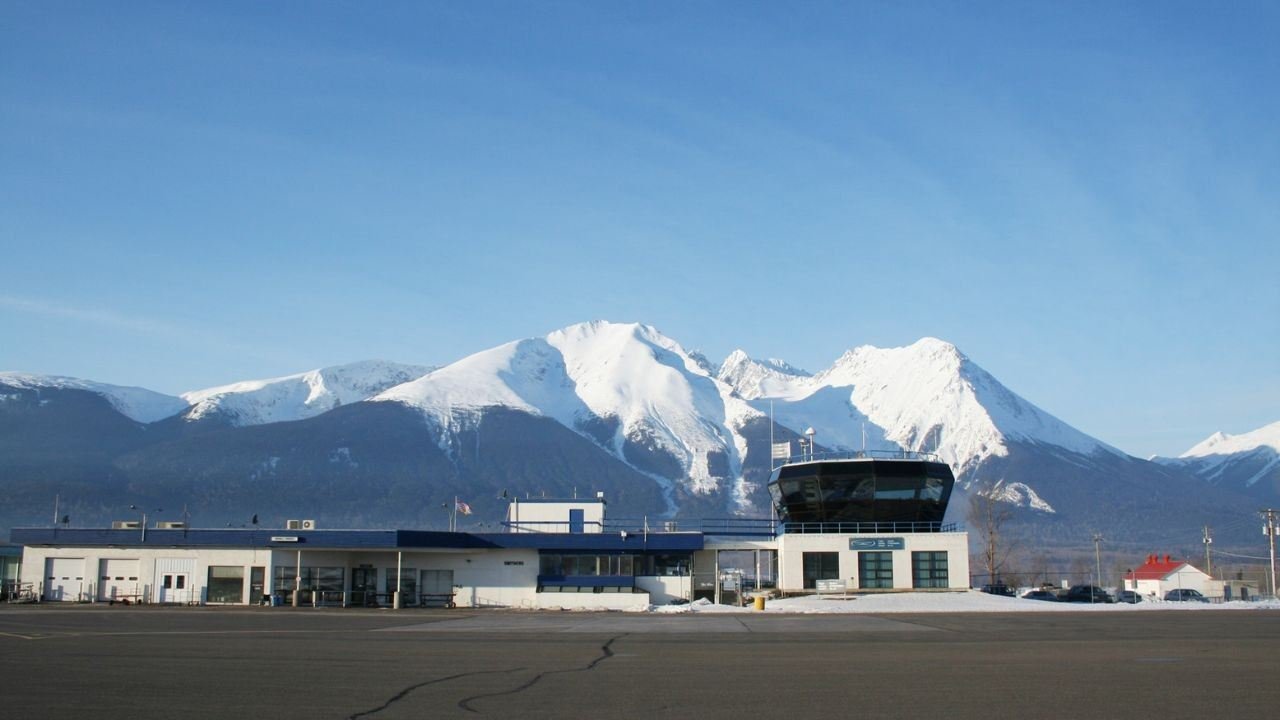 Smithers Airport (YYD)