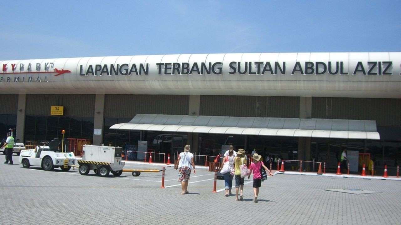 Sultan Abdul Aziz Shah Airport (SZB)
