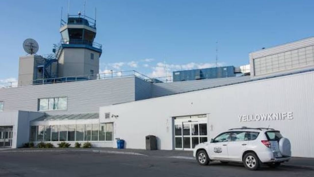 Yellowknife Airport (YZF)