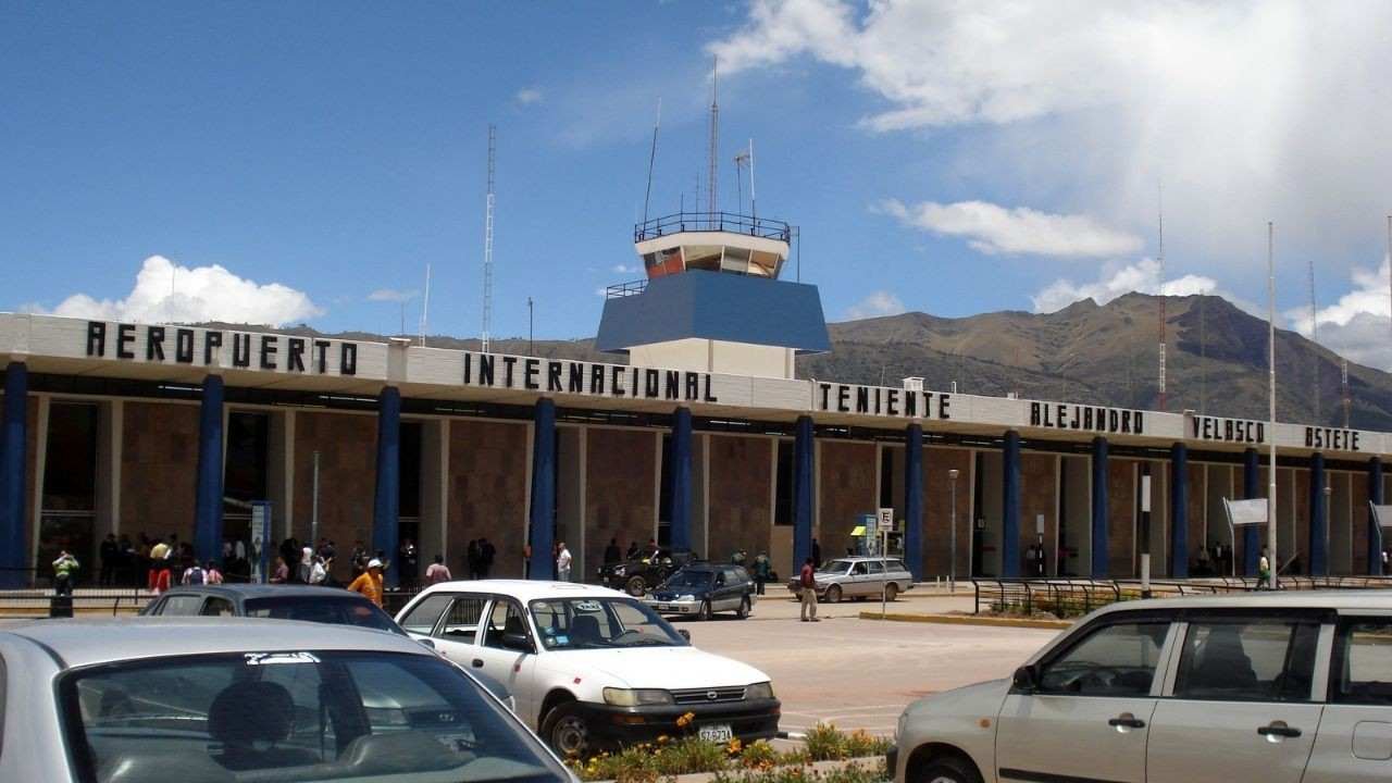 Alejandro Velasco Astete International Airport (CUZ)