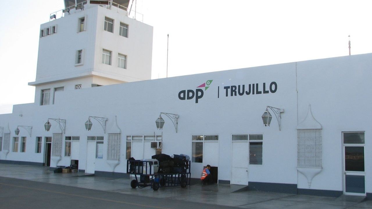 Captain FAP Carlos Martínez de Pinillos International Airport (TRU)