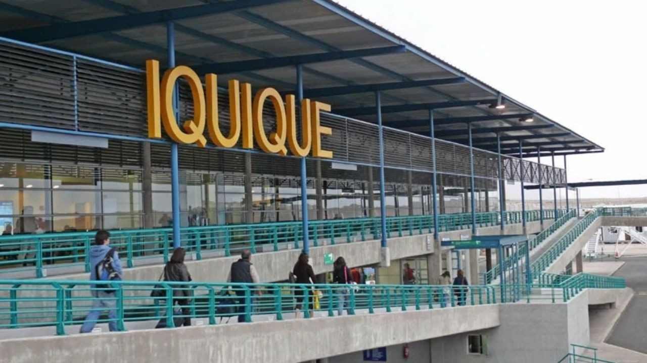 Diego Aracena International Airport (IQQ)