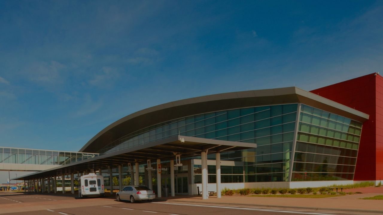 Duluth International Airport (DLH)