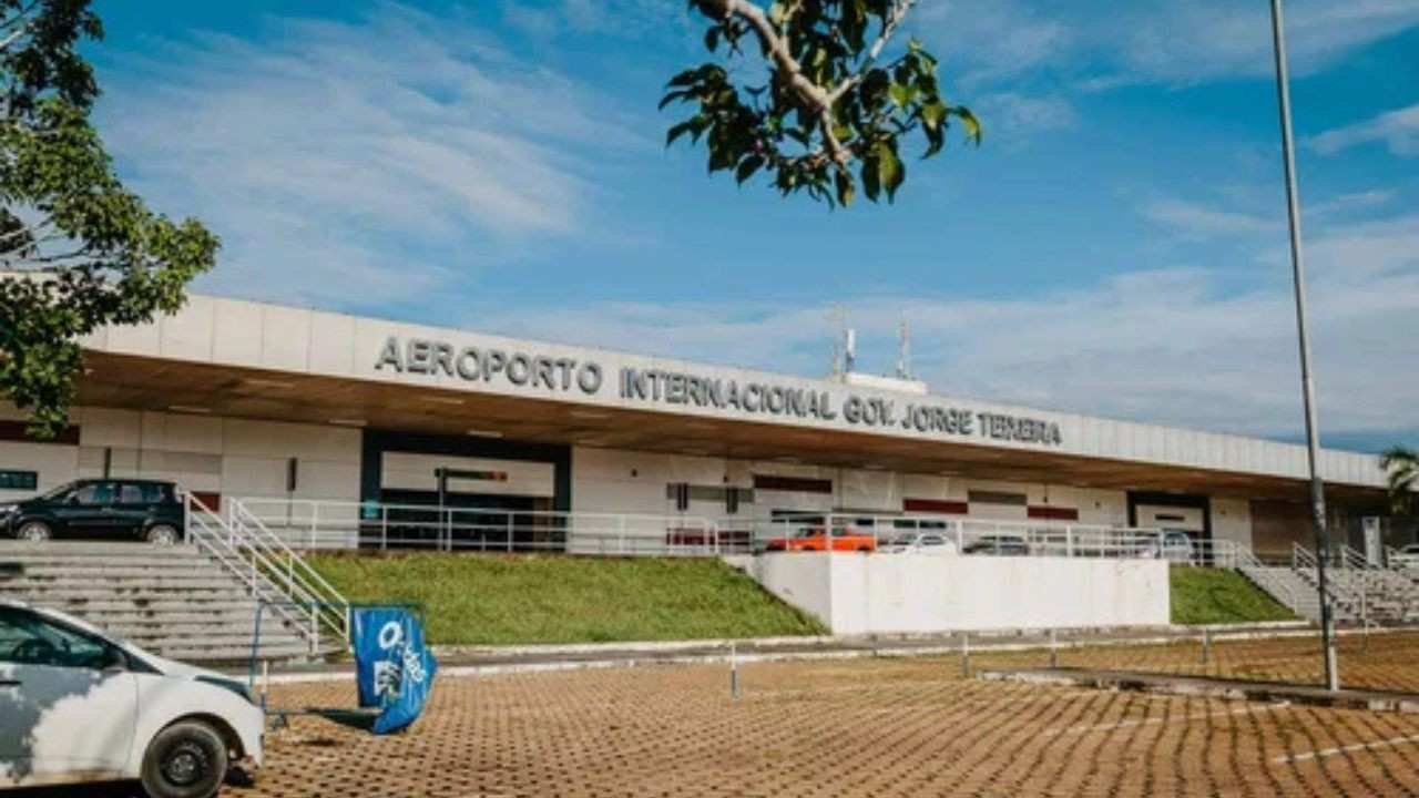 Governador Jorge Teixeira de Oliveira International Airport