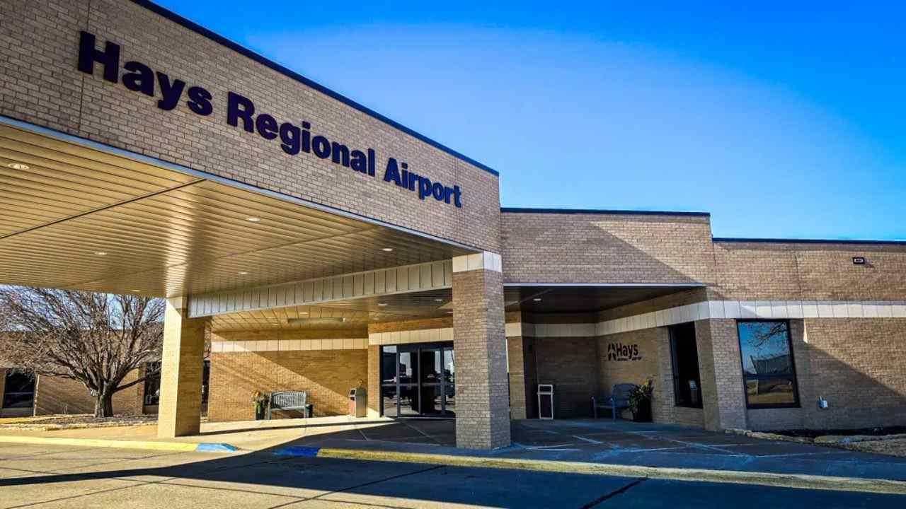 Hays Regional Airport (HYS)