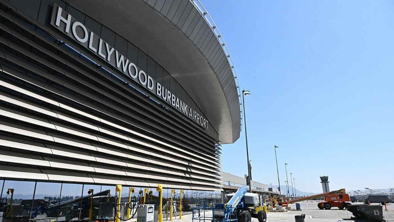 Hollywood Burbank Airport (BUR)