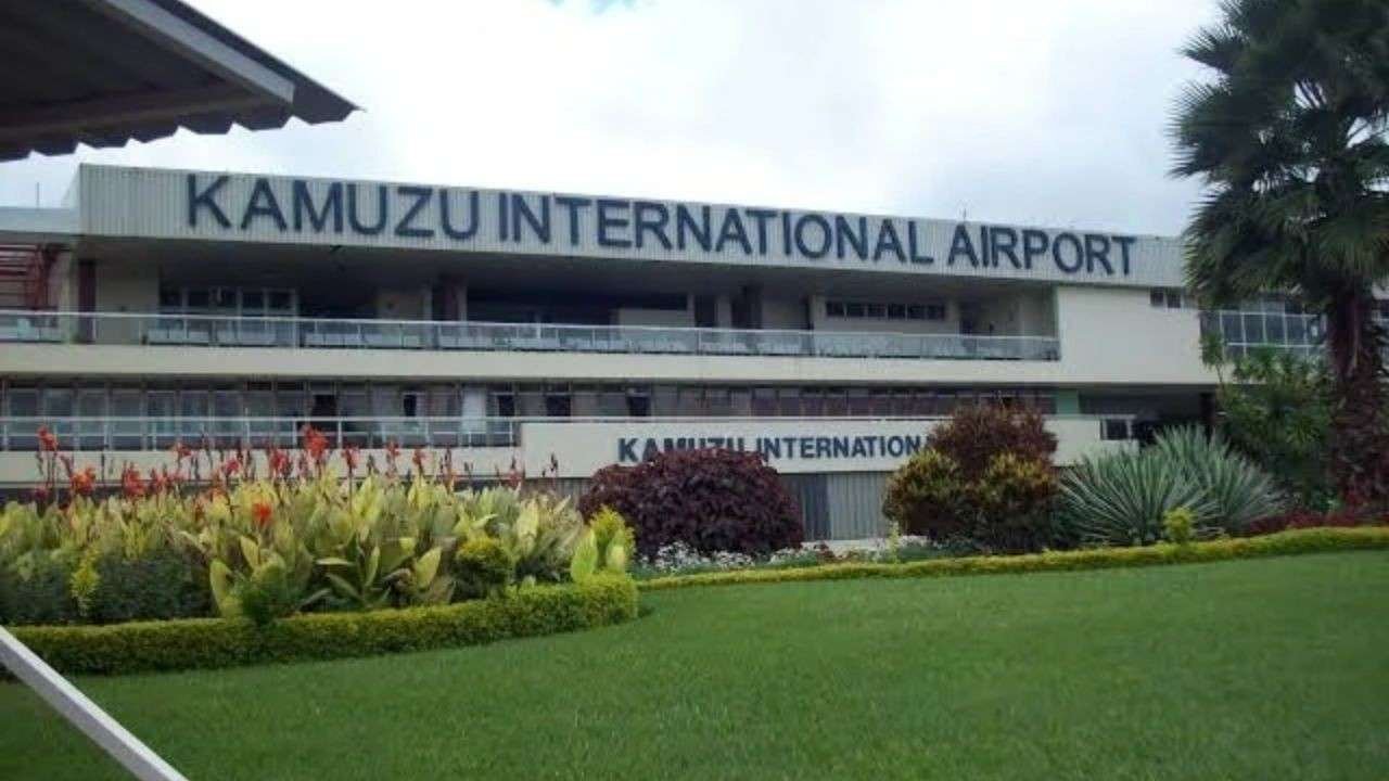 Kamuzu International Airport (LLW)