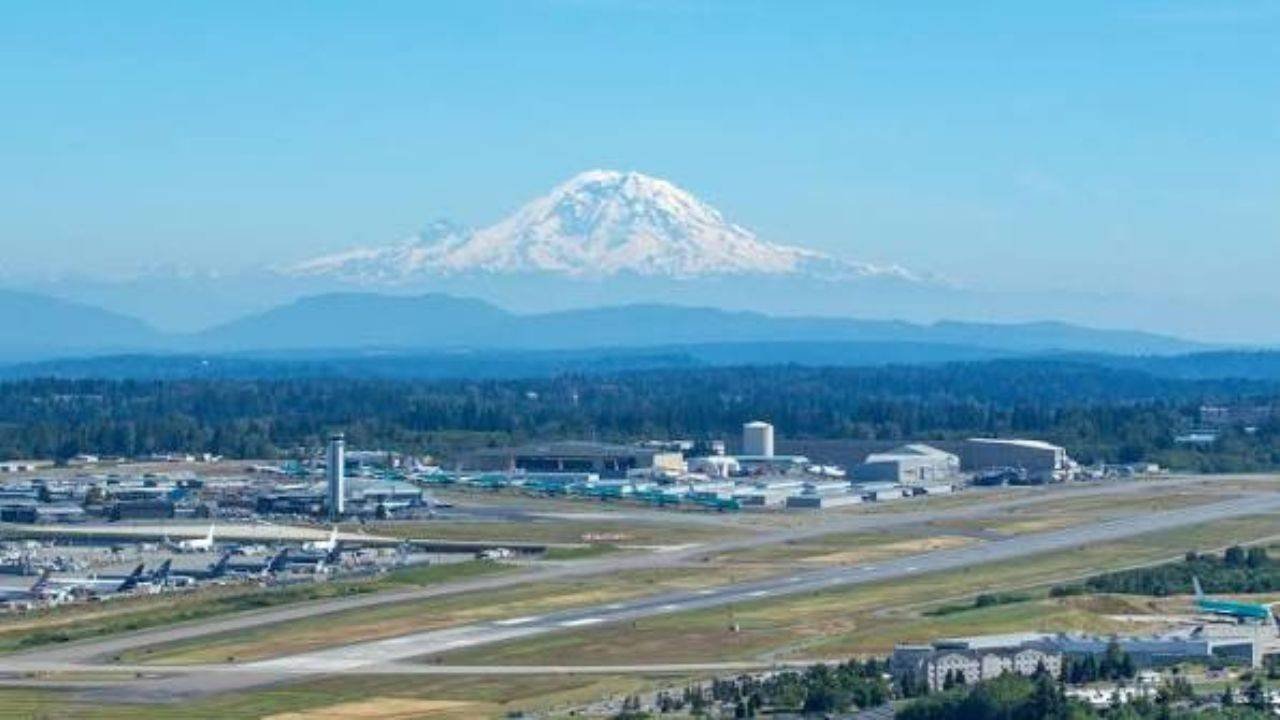 Paine Field (PAE)