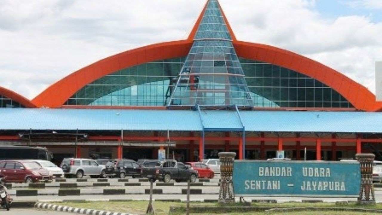 Sentani Airport (DJJ)