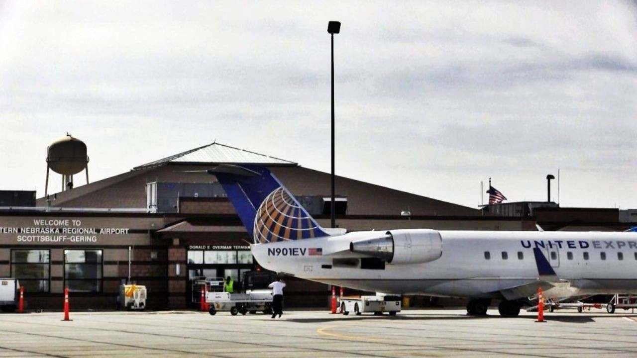 Western Nebraska-Scottsbluff Regional Airport (BFF)
