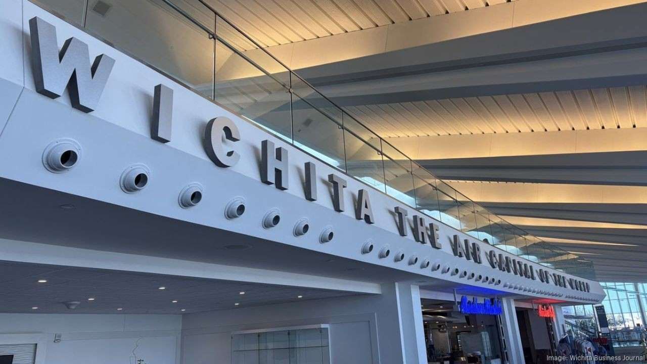 Wichita Dwight D. Eisenhower National Airport (ICT)